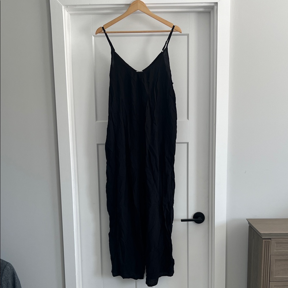 Classic Black Jumper with Pockets and Adjustable Spaghetti Straps -216